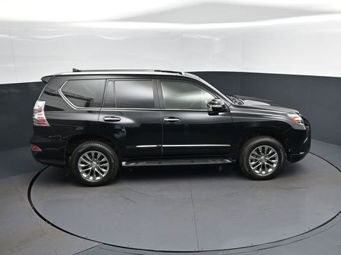 Used 2019 Lexus GX 460 Luxury AWD/4WD image 35