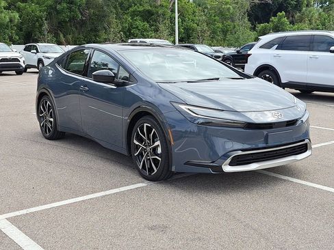 New 2026 Toyota Prius XSE Premium image 2