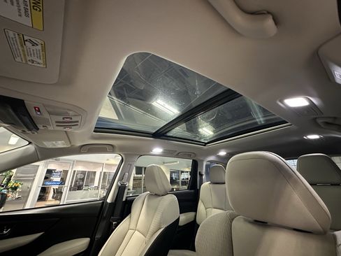 Used 2019 Subaru Ascent Premium image 18