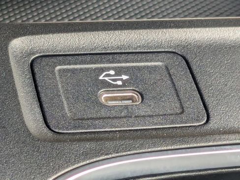 Certified 2026 Mercedes-Benz GLA 250 4MATIC image 7