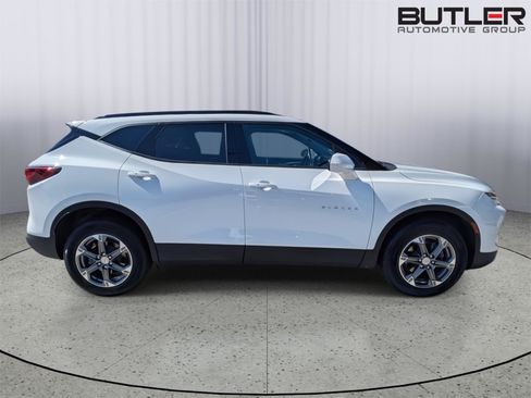 Used 2024 Chevrolet Blazer LT w/ Convenience Package FWD image 9