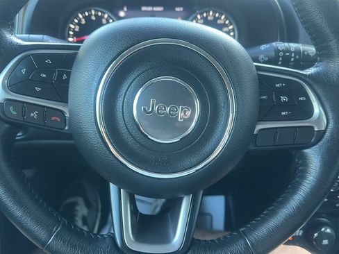 Used 2022 Jeep Renegade Limited AWD/4WD image 24