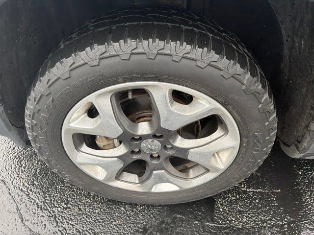 Used 2019 Jeep Compass Limited AWD/4WD image 28