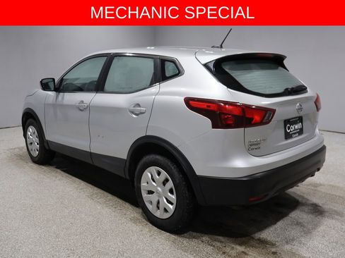 Used 2019 Nissan Rogue Sport S image 4
