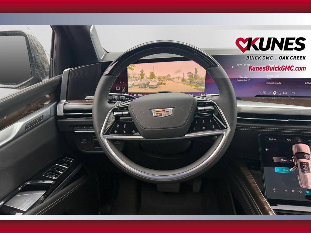 Used 2026 Cadillac Escalade Platinum Sport w/ LPO, Floor Liner Package AWD/4WD image 15