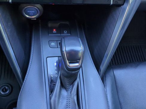 Certified 2021 Toyota Venza Limited w/ Advanced Technology Package image 17