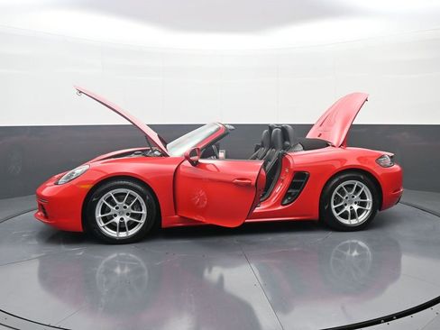 Used 2017 Porsche 718 Boxster image 37