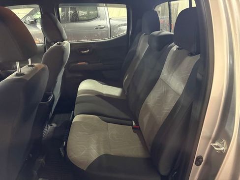 Certified 2021 Toyota Tacoma TRD Off-Road image 22