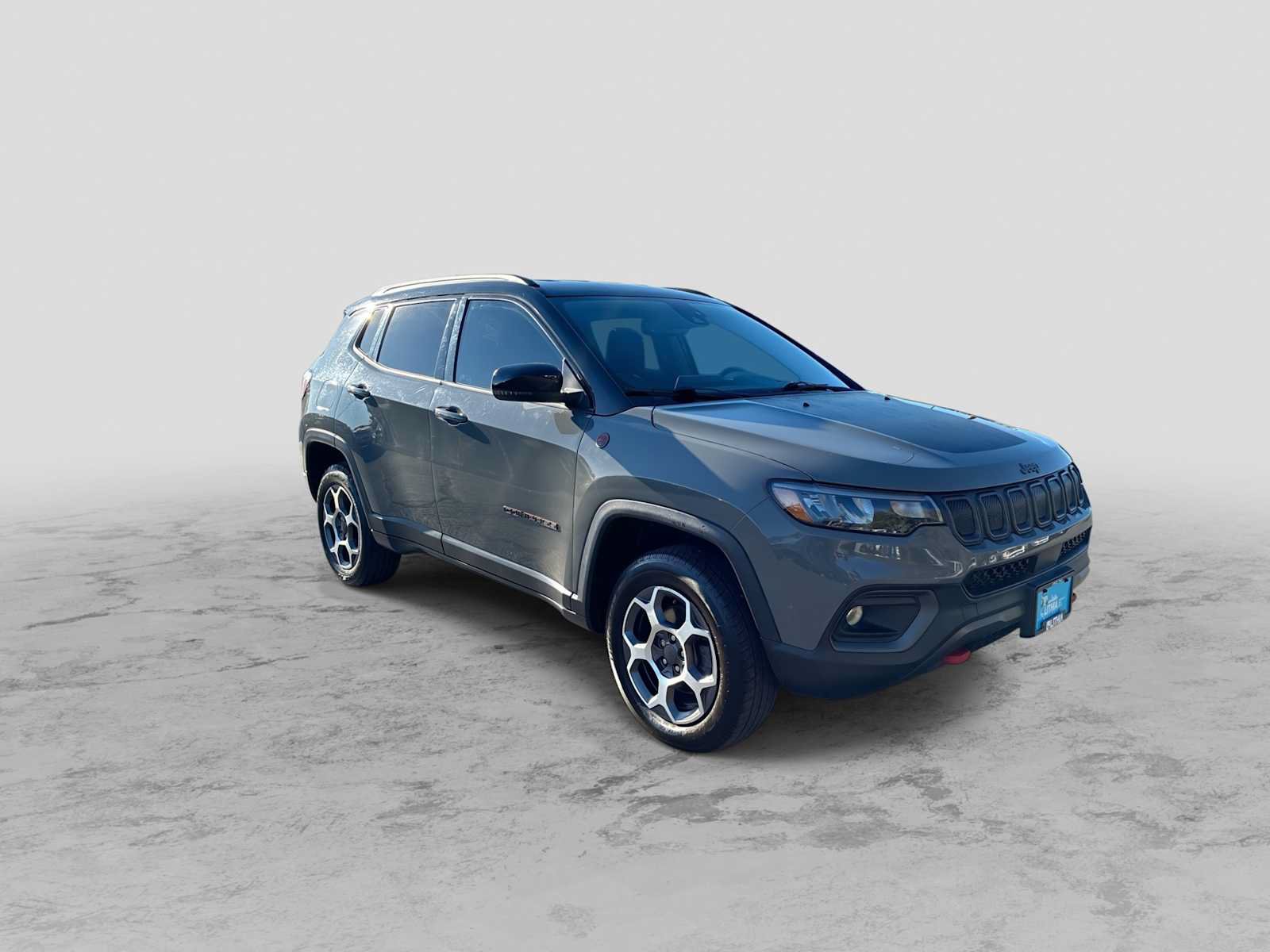 Used 2022 Jeep Compass Trailhawk AWD/4WD image 2
