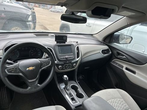 Used 2018 Chevrolet Equinox LS image 7