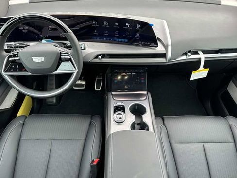 New 2026 Cadillac Vistiq Premium Luxury w/ LPO, Floor Liner Package AWD/4WD image 13