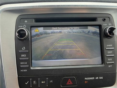 Used 2014 GMC Acadia SLT image 28