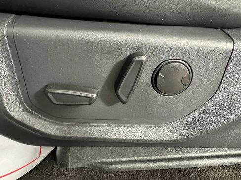 Used 2022 Ford Expedition XLT AWD/4WD image 39