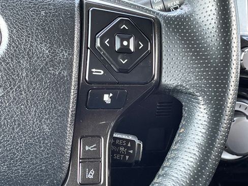 Used 2021 Toyota 4Runner TRD Off-Road AWD/4WD image 14