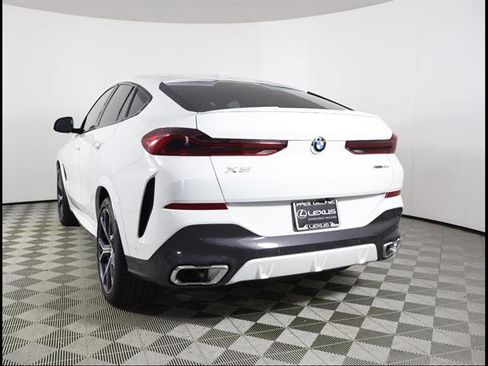 Used 2026 BMW X6 xDrive40i w/ Premium Package AWD/4WD image 4