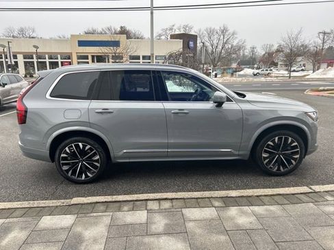 Used 2025 Volvo XC90 B6 Plus image 6