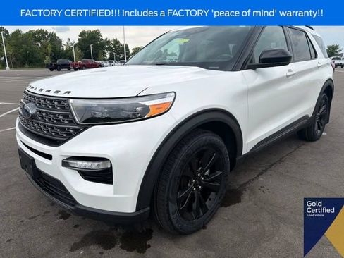 Used 2023 Ford Explorer XLT w/ Equipment Group 202A AWD/4WD image 2