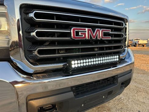 Used 2015 GMC Sierra 2500 SLE w/ Suspension Package, Off-Road image 27