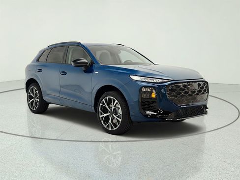 New 2026 Audi Q3 quattro 2.0T AWD/4WD image 3