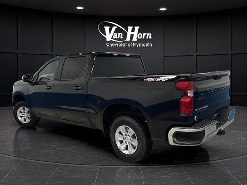 Used 2025 Chevrolet Silverado 1500 LT image 3