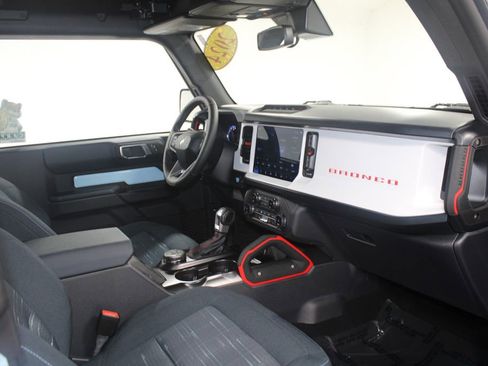 Used 2024 Ford Bronco Heritage Edition image 26