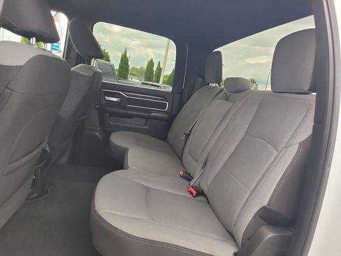 Used 2024 RAM 2500 Big Horn AWD/4WD image 12