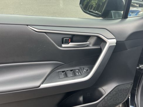 Certified 2025 Toyota RAV4 XLE AWD/4WD image 16