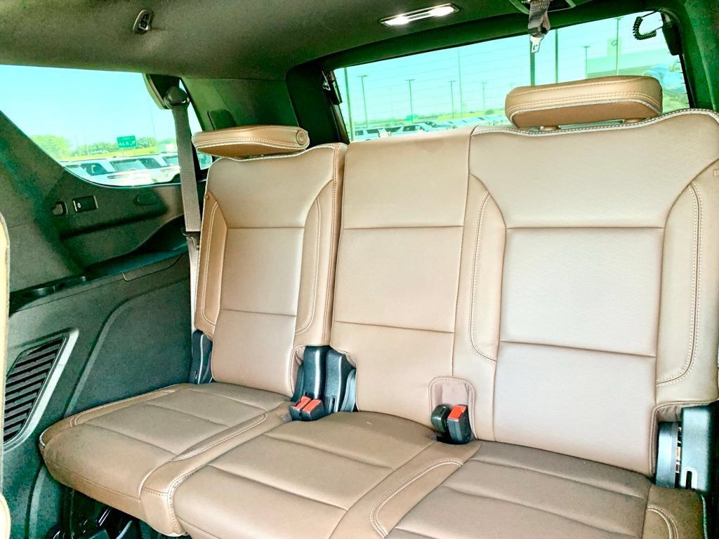 Used 2023 Chevrolet Tahoe High Country RWD image 17