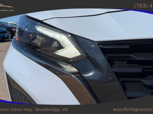 Used 2024 Nissan Altima 2.5 SR image 11