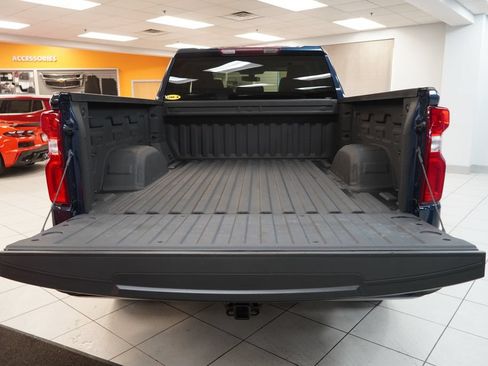 Used 2022 Chevrolet Silverado 1500 Custom AWD/4WD image 9