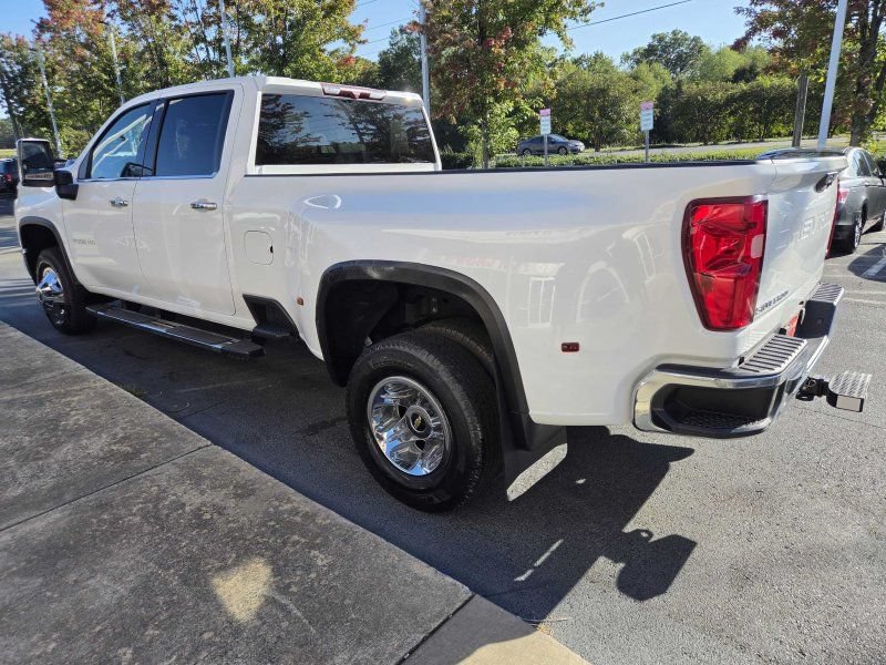 Used 2022 Chevrolet Silverado 3500 LTZ w/ Gooseneck/5TH Wheel Package RWD image 3