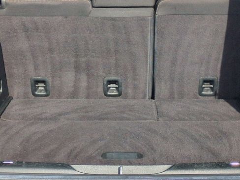 Used 2018 Jeep Cherokee Latitude w/ Cold Weather Group image 41