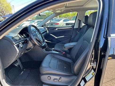Used 2019 Volkswagen Passat 2.0T SE R-Line image 25