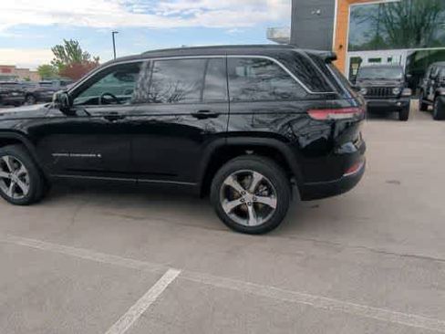 New 2026 Jeep Grand Cherokee Limited w/ Luxury Tech Group II AWD/4WD image 6