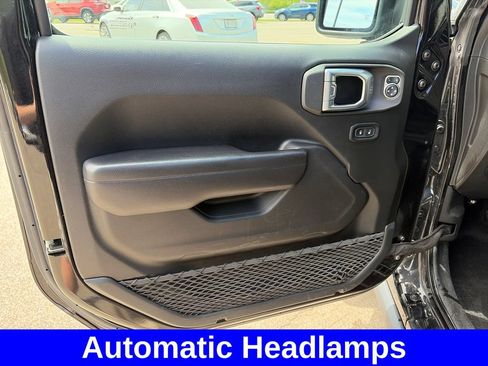 Used 2021 Jeep Gladiator Sport AWD/4WD image 21