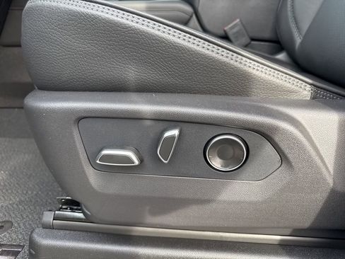 New 2026 GMC Yukon XL Denali image 10