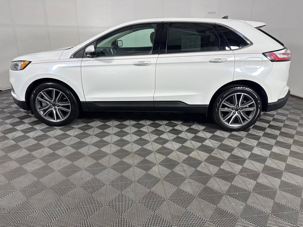 Used 2024 Ford Edge Titanium w/ Equipment Group 301A AWD/4WD image 7