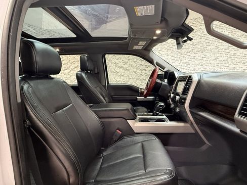 Used 2018 Ford F150 Lariat w/ Equipment Group 502A Luxury image 9