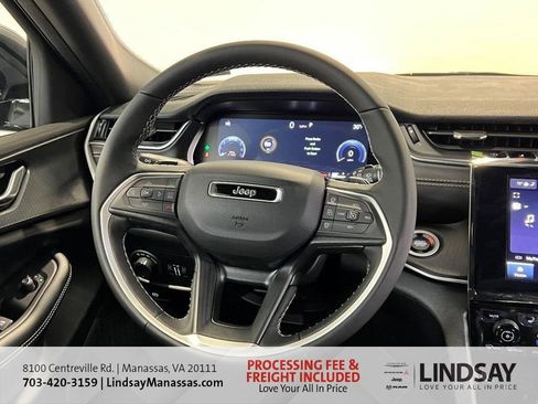 New 2025 Jeep Grand Cherokee Altitude AWD/4WD image 20