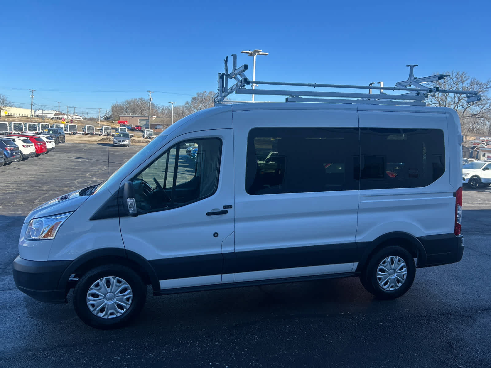 Used 2019 Ford Transit 150 XLT RWD image 6