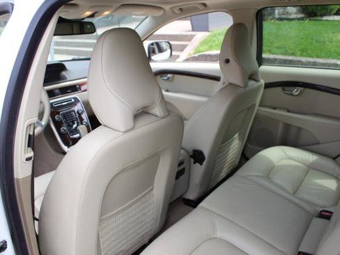 Used 2012 Volvo XC70 3.2 image 23
