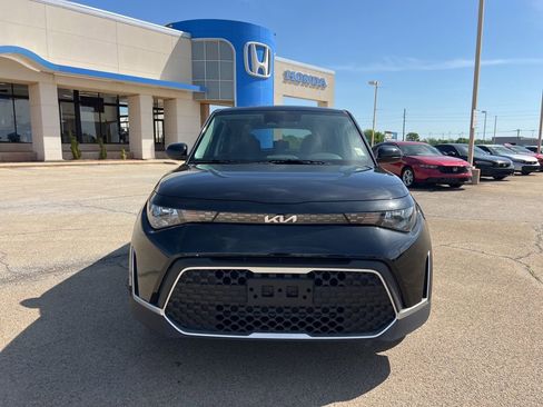 Used 2025 Kia Soul LX w/ LX Technology Package image 8