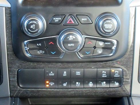 Used 2014 RAM 1500 Limited image 24