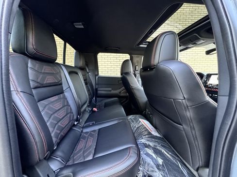 New 2026 Nissan Frontier PRO-4X w/ Pro Premium Package AWD/4WD image 5