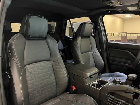 Certified 2025 Toyota 4Runner TRD Off-Road Premium image 13