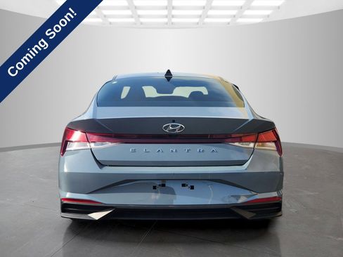 Used 2021 Hyundai Elantra SEL w/ Convenience Package FWD image 6