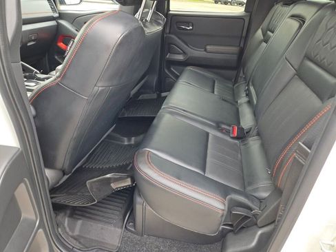Used 2023 Nissan Frontier PRO-4X w/ Pro-4X Premium Package AWD/4WD image 19