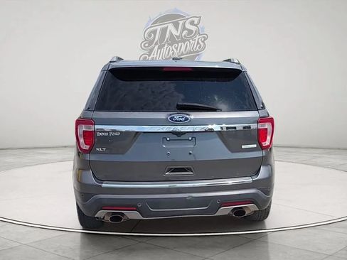 Used 2018 Ford Explorer XLT w/ Equipment Group 202A FWD image 4