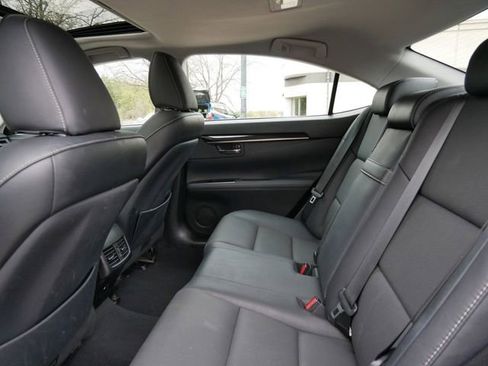 Used 2018 Lexus ES 350 w/ Navigation System Package FWD image 9