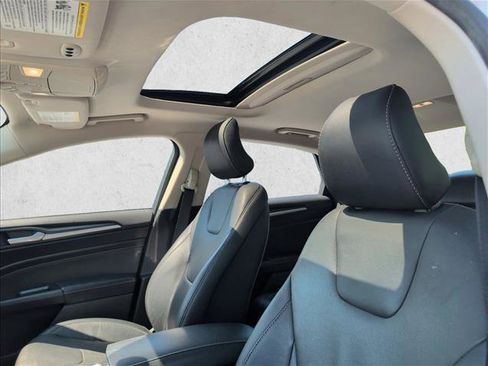 Used 2018 Ford Fusion Titanium AWD/4WD image 11